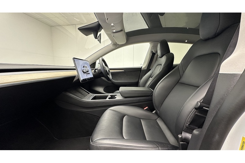 Tesla Model Y  - U2175