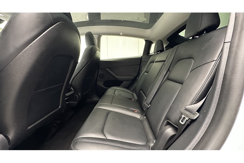 Tesla Model Y  - U2175