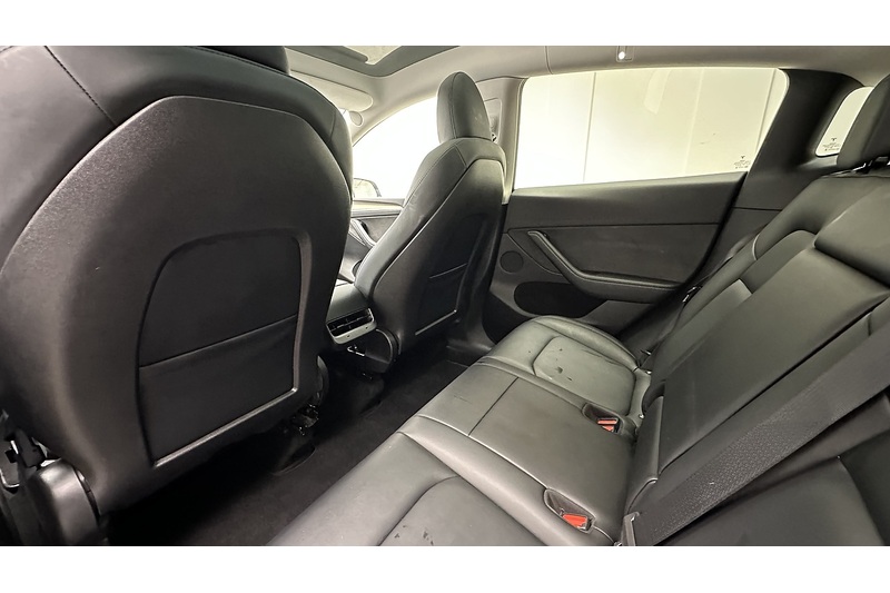 Tesla Model Y  - U2175