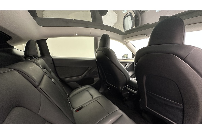 Tesla Model Y  - U2175