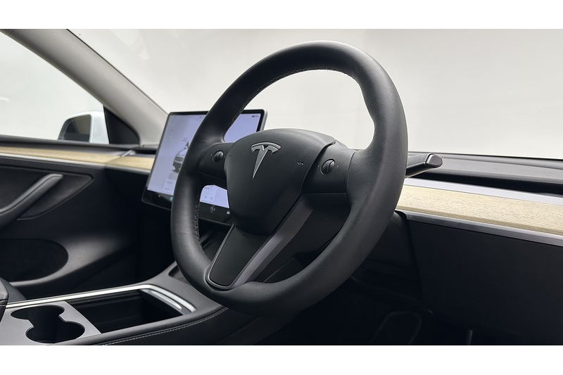 Tesla Model Y  - U2175