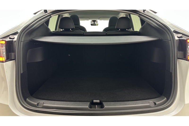 Tesla Model Y  - U2175