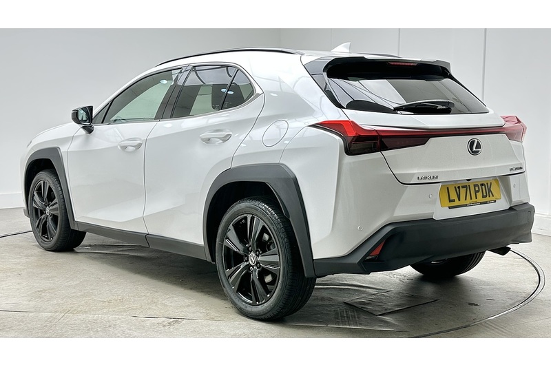 Lexus UX 250h Premium Sport Edition - U2180