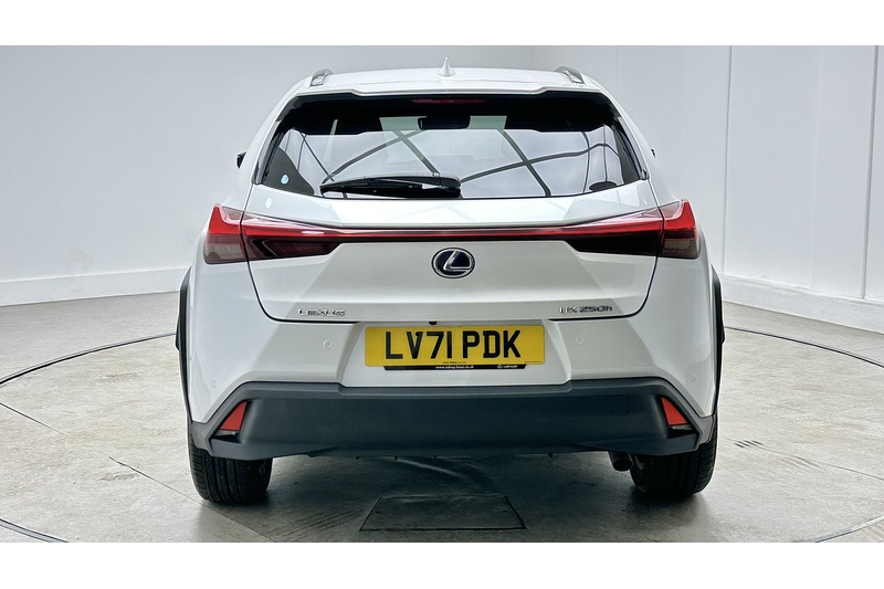 Lexus UX 250h Premium Sport Edition - U2180