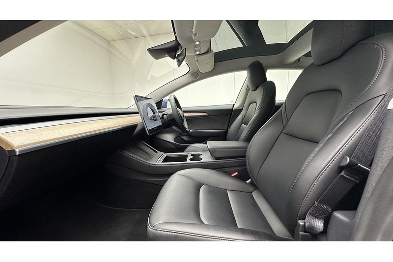 Tesla Model 3 Long Range - U2217