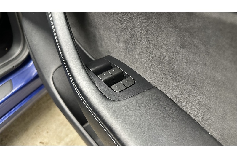 Tesla Model 3 Long Range - U2217