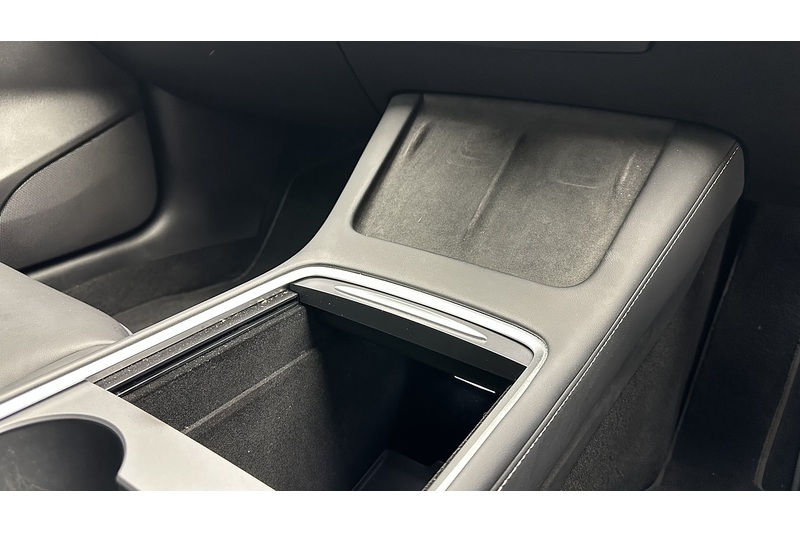 Tesla Model 3 Long Range - U2217