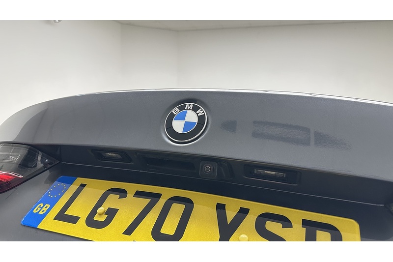 BMW 3 Series 320i M Sport - U2224