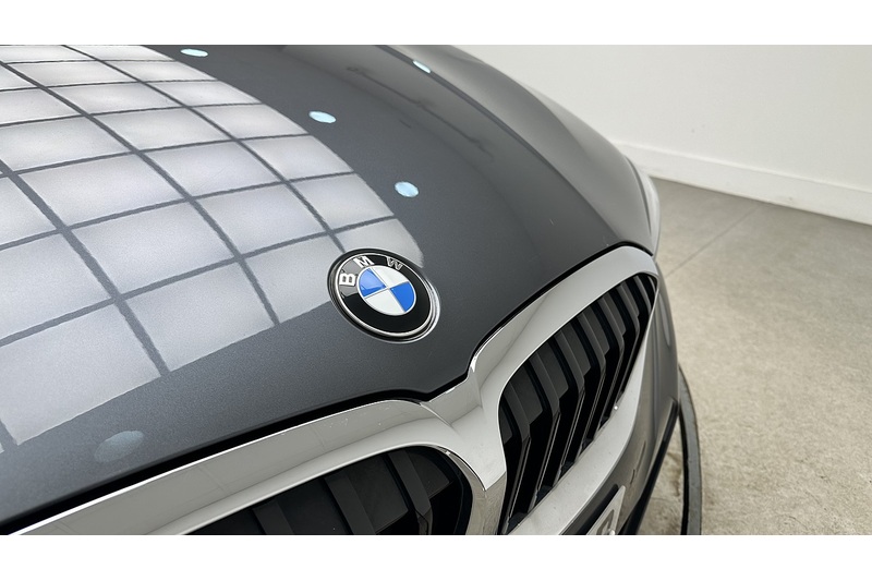 BMW 3 Series 320i M Sport - U2224