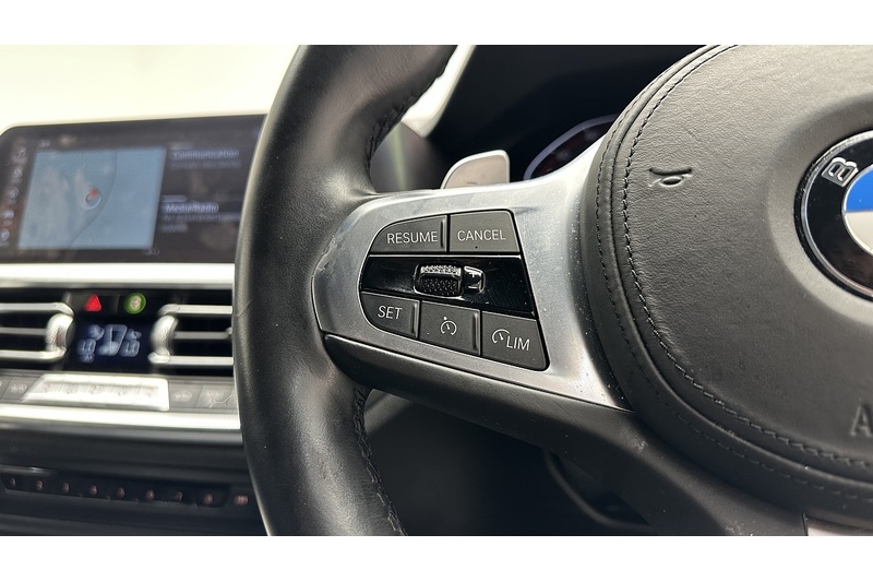 BMW 3 Series 320i M Sport - U2224