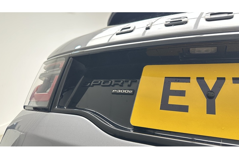 Land Rover Discovery Sport P300e R-Dynamic SE - U2230
