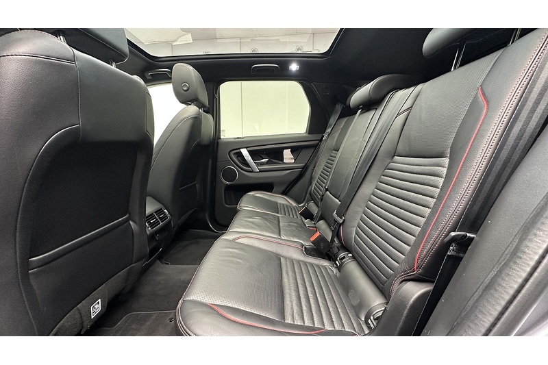 Land Rover Discovery Sport P300e R-Dynamic SE - U2230