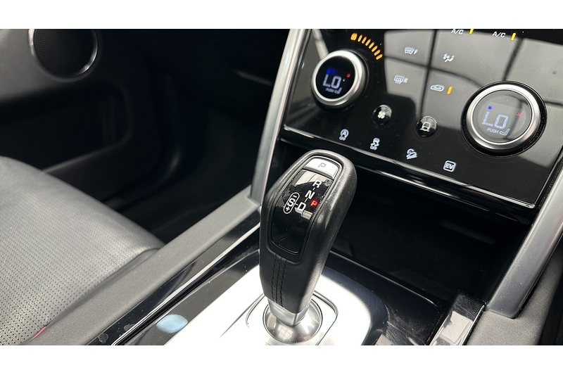 Land Rover Discovery Sport P300e R-Dynamic SE - U2230