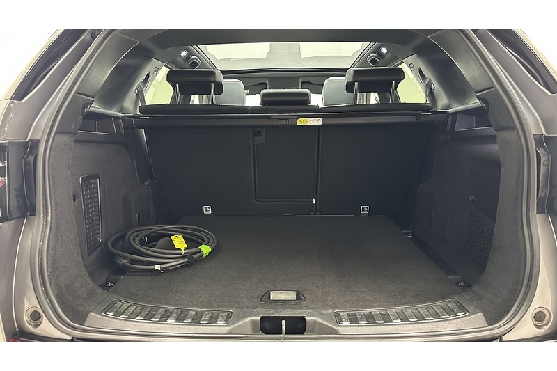 Land Rover Discovery Sport P300e R-Dynamic SE - U2230