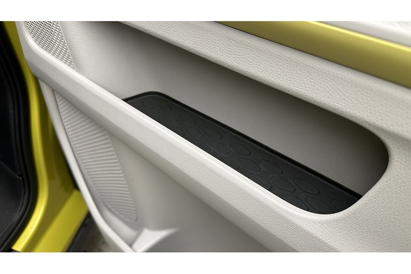 Volkswagen ID. Buzz Pro 1ST Edition - U2233
