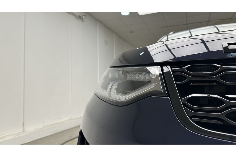 Land Rover Discovery Sport P300e R-Dynamic SE - U2237