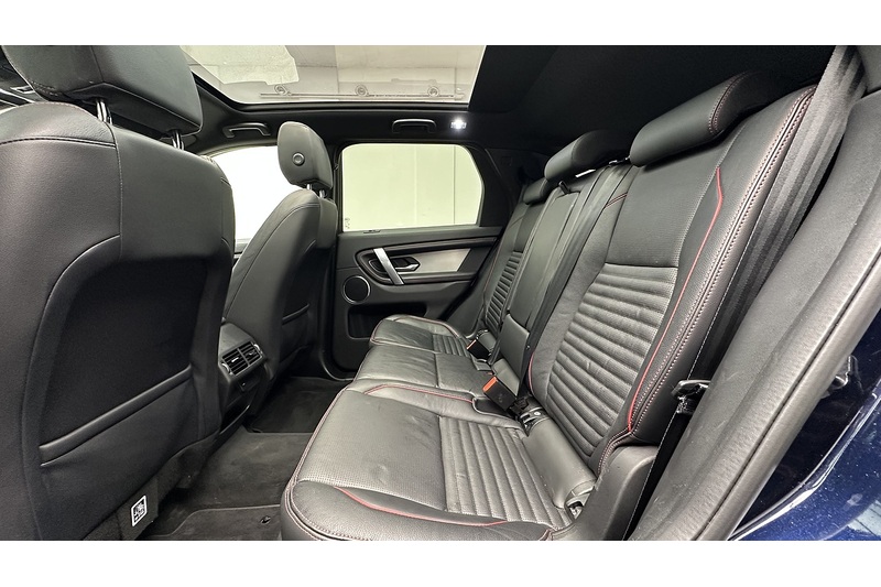 Land Rover Discovery Sport P300e R-Dynamic SE - U2237