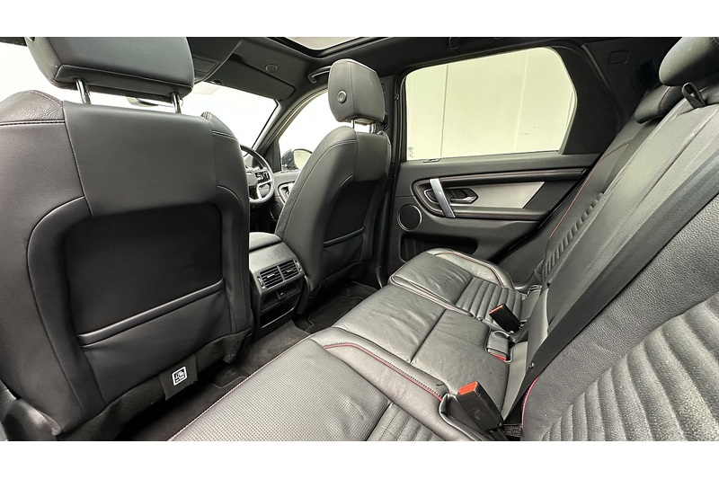 Land Rover Discovery Sport P300e R-Dynamic SE - U2237