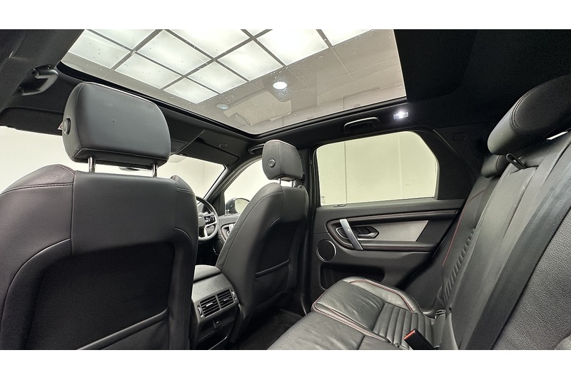 Land Rover Discovery Sport P300e R-Dynamic SE - U2237
