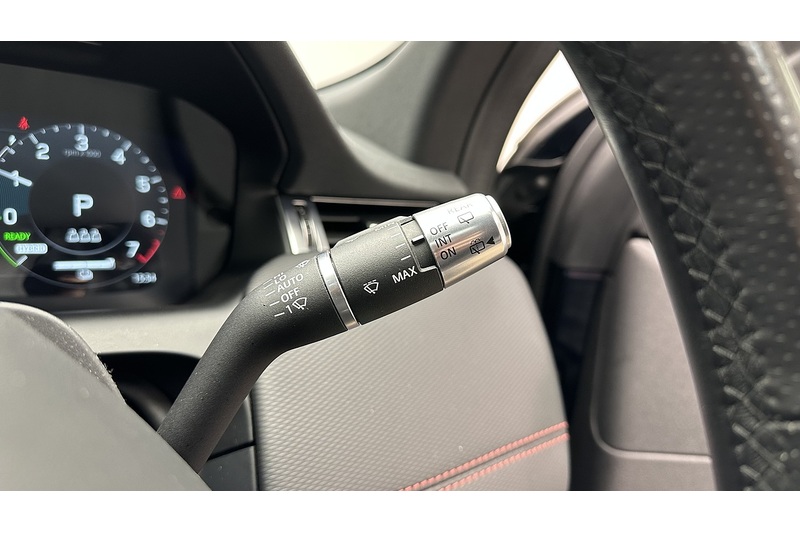 Land Rover Discovery Sport P300e R-Dynamic SE - U2237