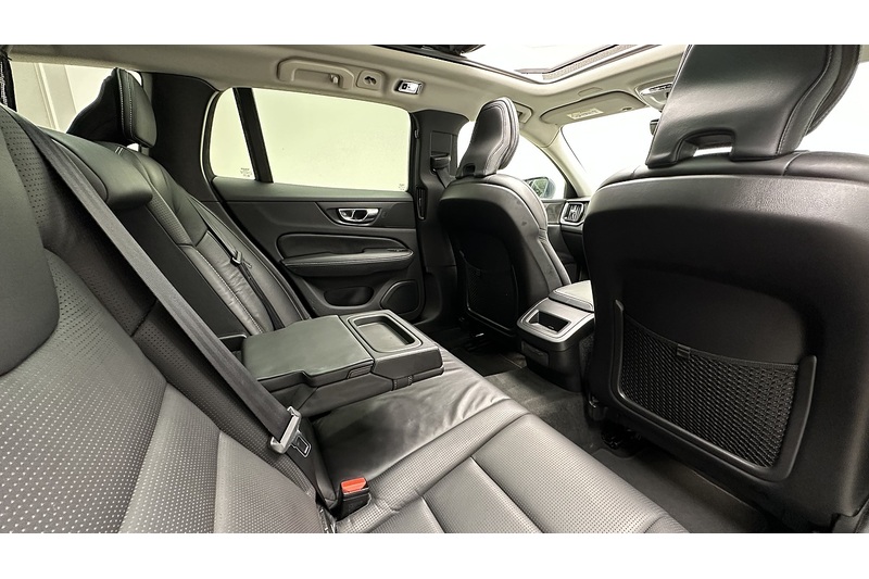 Volvo V60 D4 Inscription - U2240