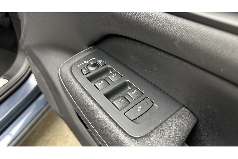 Volvo V60 D4 Inscription - U2240