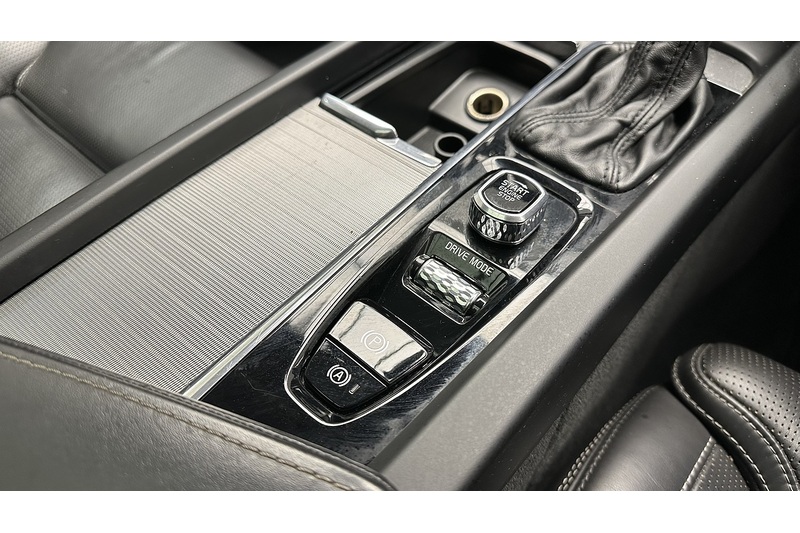 Volvo V60 D4 Inscription - U2240