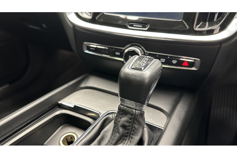 Volvo V60 D4 Inscription - U2240
