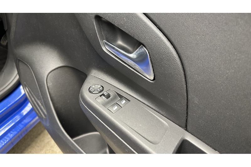 Vauxhall Corsa SE Premium - U2252