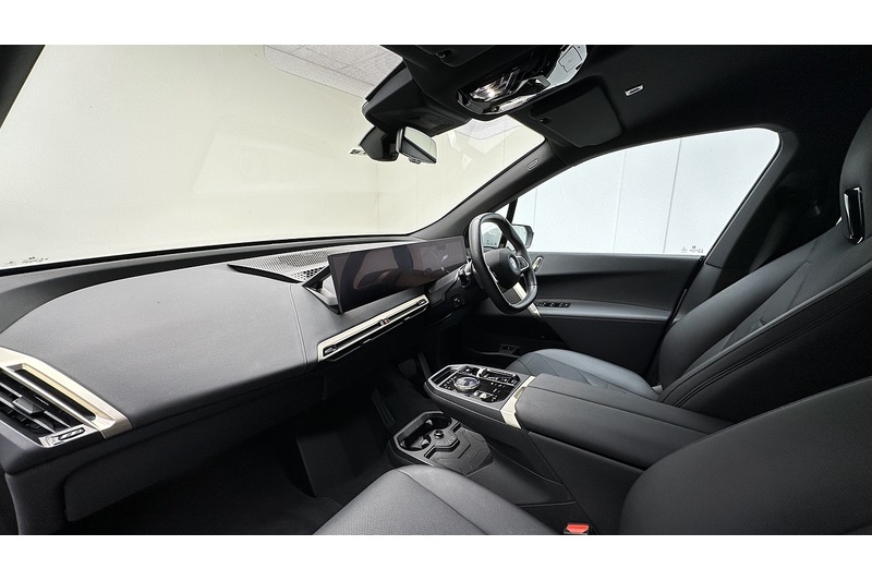 BMW iX 40 M Sport - U2269