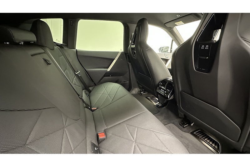 BMW iX 40 M Sport - U2269