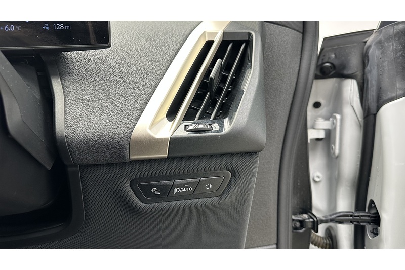 BMW iX 40 M Sport - U2269