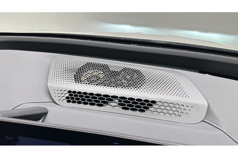 BMW iX 40 M Sport - U2269