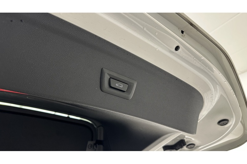 BMW iX 40 M Sport - U2269