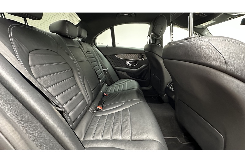 Mercedes-Benz C Class C300d AMG Line Edition - U2281