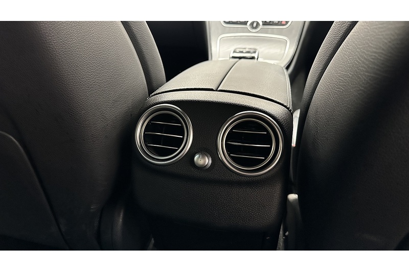 Mercedes-Benz C Class C300d AMG Line Edition - U2281