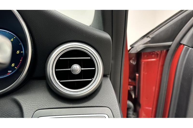 Mercedes-Benz C Class C300d AMG Line Edition - U2281