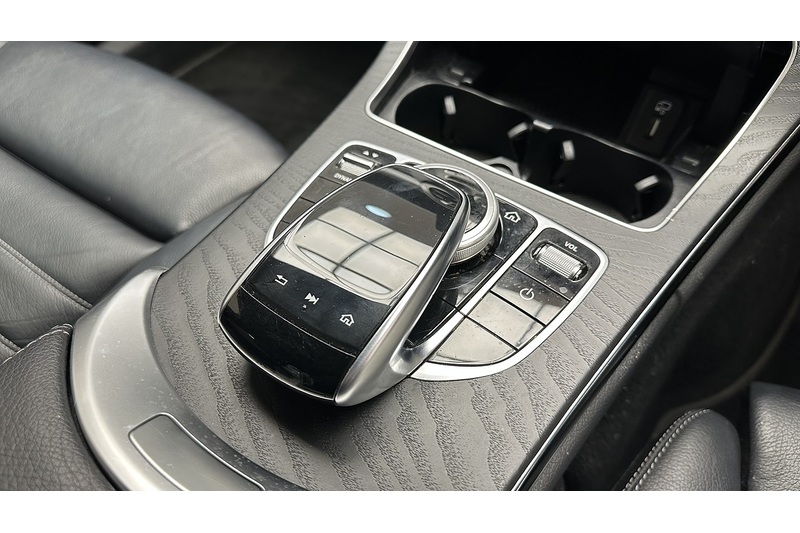 Mercedes-Benz C Class C300d AMG Line Edition - U2281