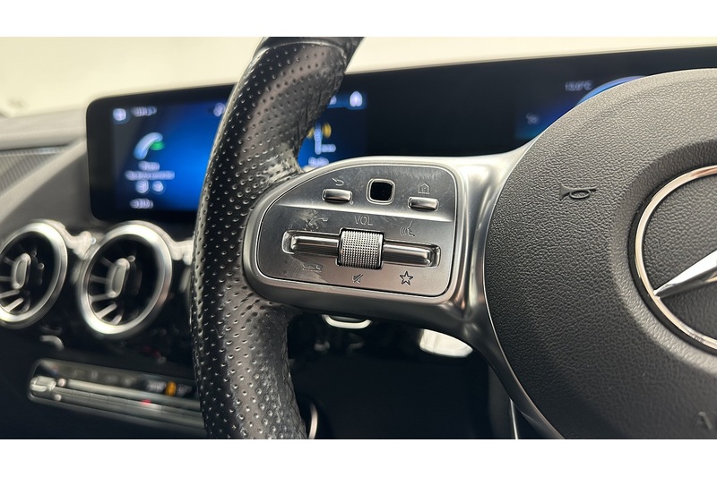 Mercedes-Benz GLA GLA250e Exclusive Edition - U2298