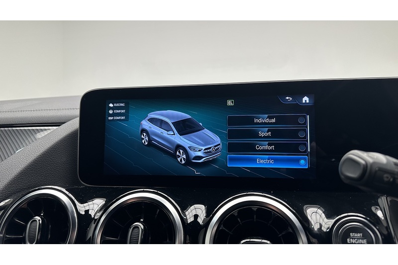 Mercedes-Benz GLA GLA250e Exclusive Edition - U2298