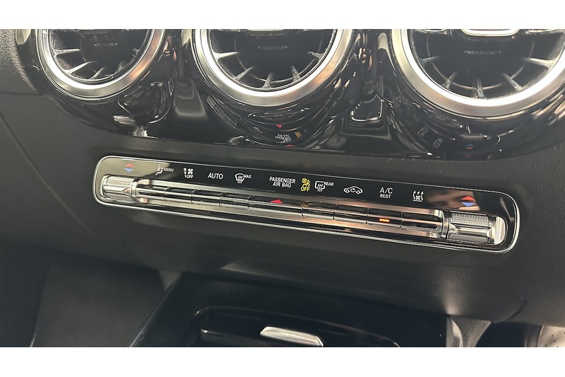 Mercedes-Benz GLA GLA250e Exclusive Edition - U2298