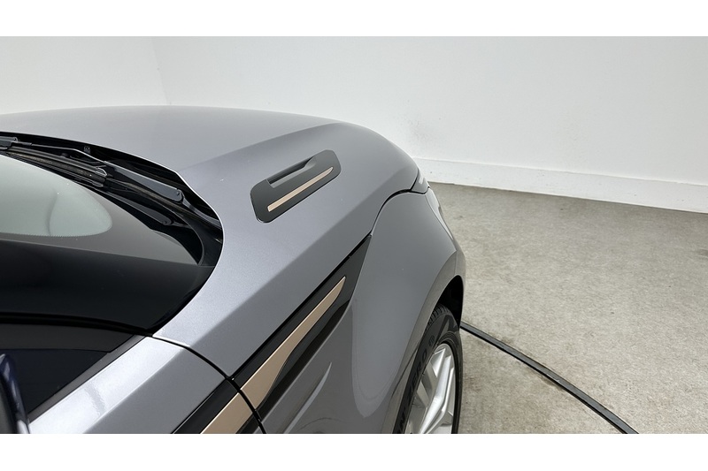 Land Rover Range Rover Evoque P300e R-Dynamic SE - U2299
