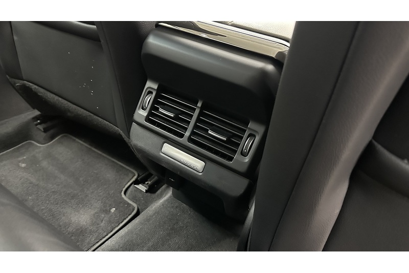 Land Rover Range Rover Evoque P300e R-Dynamic SE - U2299