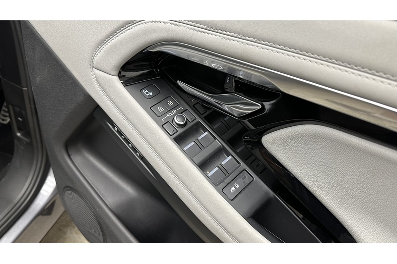 Land Rover Range Rover Evoque P300e R-Dynamic SE - U2299