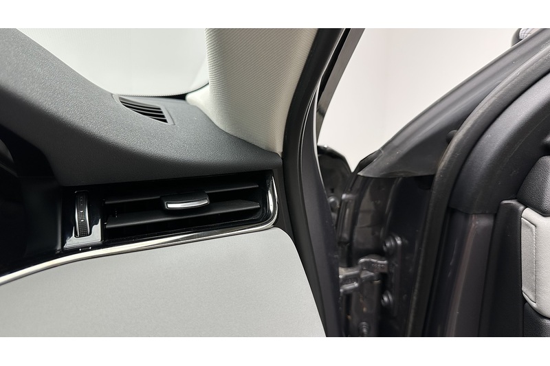 Land Rover Range Rover Evoque P300e R-Dynamic SE - U2299