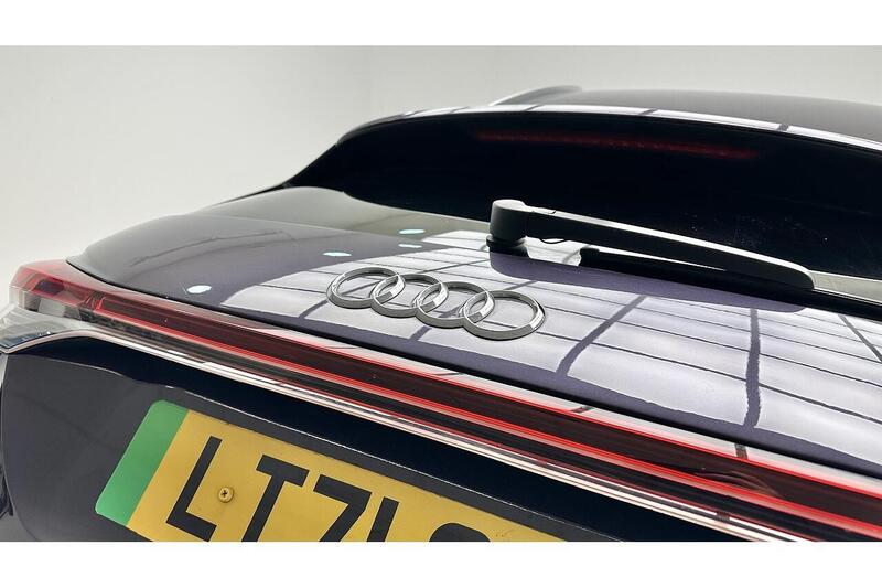 Audi Q4 e-tron 40 S line SUV 5dr Electric Auto 82kWh (204 ps) - U232