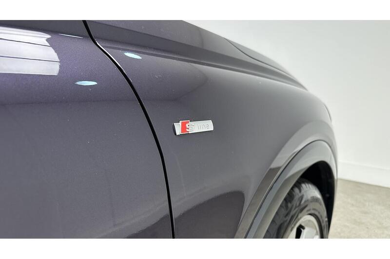 Audi Q4 e-tron 40 S line SUV 5dr Electric Auto 82kWh (204 ps) - U232