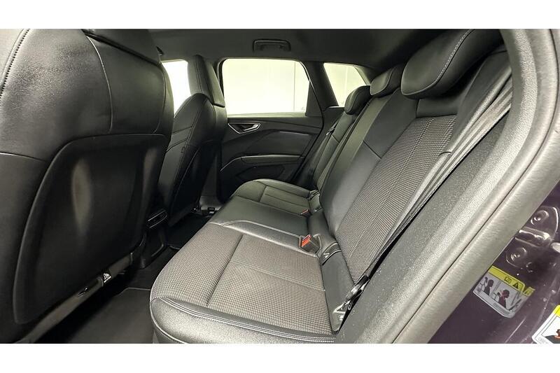 Audi Q4 e-tron 40 S line SUV 5dr Electric Auto 82kWh (204 ps) - U232
