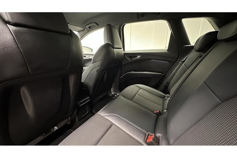 Audi Q4 e-tron 40 S line SUV 5dr Electric Auto 82kWh (204 ps) - U232