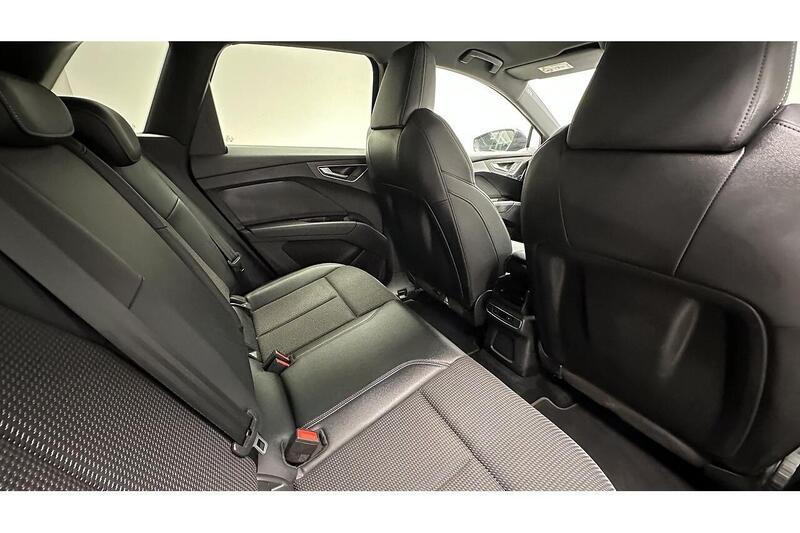 Audi Q4 e-tron 40 S line SUV 5dr Electric Auto 82kWh (204 ps) - U232